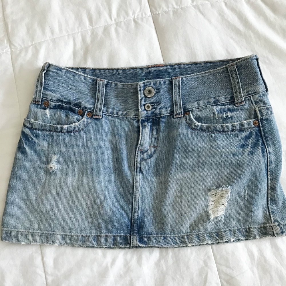 American Eagle distressed denim mini skirt